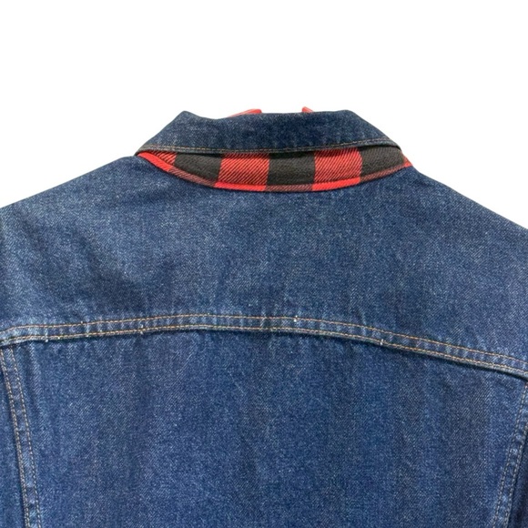 Levi's Vintage Red and Black Buffalo Plaid Trucker Denim Jacket. Size 42 - Picture 7 of 16